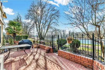 574 Wimbledon Ct, Eugene, OR 97401 - Photo 43