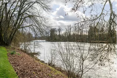 574 Wimbledon Ct, Eugene, OR 97401 - Photo 43