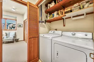 574 Wimbledon Ct, Eugene, OR 97401 - Photo 29