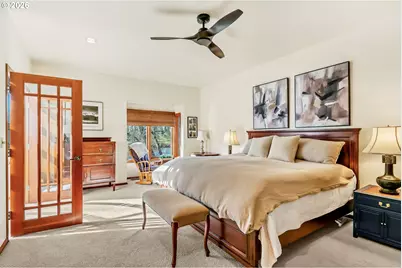 574 Wimbledon Ct, Eugene, OR 97401 - Photo 33