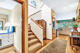 574 Wimbledon Ct, Eugene, OR 97401 - Photo 9