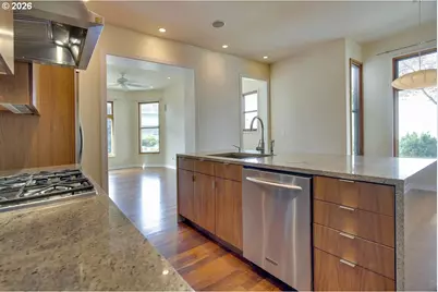 1511 NE Tillamook St, Portland, OR 97212 - Photo 15