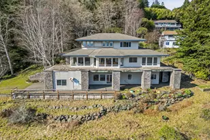 1038 Marina Heights Rd, Brookings, OR 97415 - Photo 1