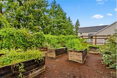 610 Holly Ave, Cottage Grove, OR 97424 - Photo 25