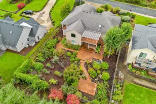 610 Holly Ave, Cottage Grove, OR 97424 - Photo 3