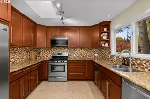 762 Lake Forest Dr, Lake Oswego, OR 97034 - Photo 13