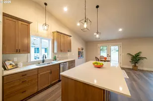950 6th St, Lyons, OR 97358 - Photo 5