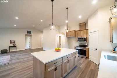 950 6th St, Lyons, OR 97358 - Photo 9
