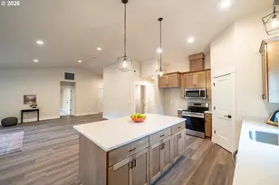 950 6th St, Lyons, OR 97358 - Photo 9