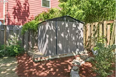 12601 SE Market St, Portland, OR 97233 - Photo 37