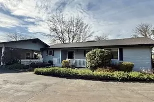 239 Meadowlark Ave, Roseburg, OR 97471 - Photo 1