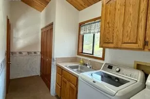 239 Meadowlark Ave, Roseburg, OR 97471 - Photo 19