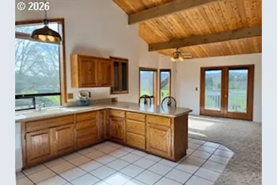 239 Meadowlark Ave, Roseburg, OR 97471 - Photo 9