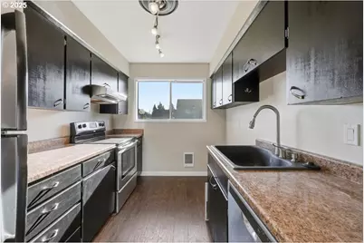 1795 NE 19th St, Gresham, OR 97030 - Photo 9