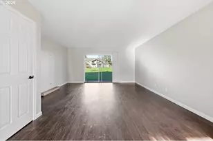 1795 NE 19th St, Gresham, OR 97030 - Photo 5