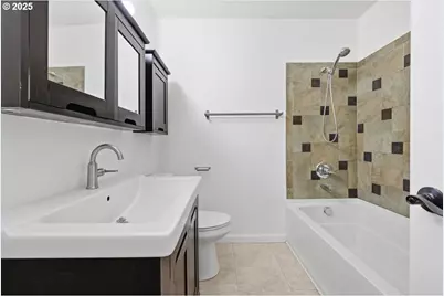 1795 NE 19th St, Gresham, OR 97030 - Photo 17