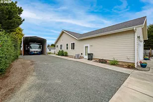 691 Seabird Dr, Bandon, OR 97411 - Photo 23