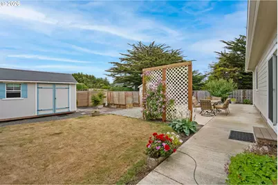 691 Seabird Dr, Bandon, OR 97411 - Photo 11