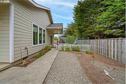 691 Seabird Dr, Bandon, OR 97411 - Photo 19