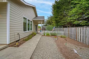 691 Seabird Dr, Bandon, OR 97411 - Photo 19