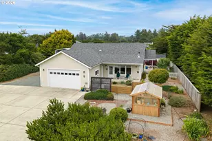 691 Seabird Dr, Bandon, OR 97411 - Photo 3