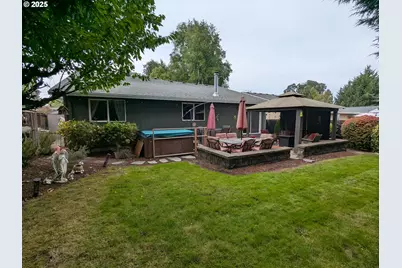 430 N 1st St, Carlton, OR 97111 - Photo 23