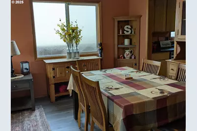 430 N 1st St, Carlton, OR 97111 - Photo 5