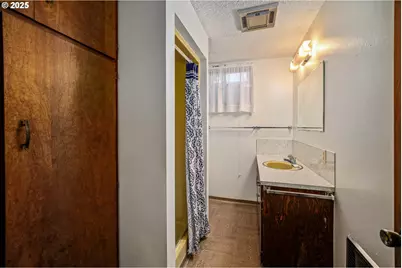 3295 Camellia Dr S, Salem, OR 97302 - Photo 31