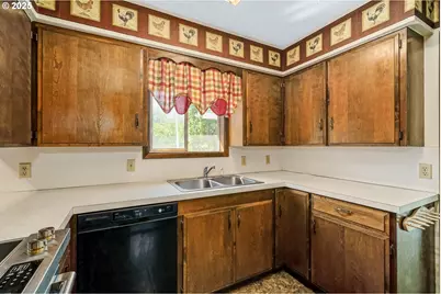 3295 Camellia Dr S, Salem, OR 97302 - Photo 21