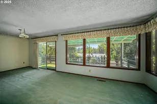 3295 Camellia Dr S, Salem, OR 97302 - Photo 11