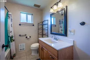 2988 Sheridan Ave, North Bend, OR 97459 - Photo 9