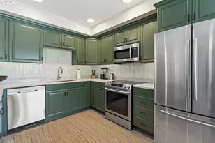 31059 E Multorpor Dr, Government Camp, OR 97028 - Photo 11
