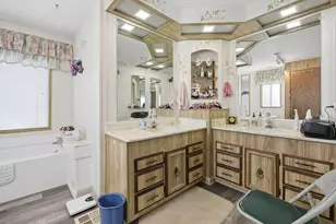 22730 Mooney Ave, Aurora, OR 97002 - Photo 15