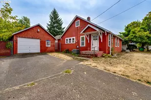 266 S 16th St, Cottage Grove, OR 97424 - Photo 1