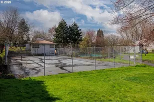 11724 SW Boones Bend Dr, Beaverton, OR 97008 - Photo 25