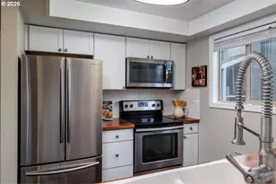 11724 SW Boones Bend Dr, Beaverton, OR 97008 - Photo 7