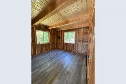 63850 Lost Creek Ln, Elgin, OR 97827 - Photo 3