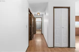 302 67th St, Springfield, OR 97478 - Photo 21