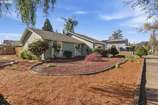 302 67th St, Springfield, OR 97478 - Photo 3