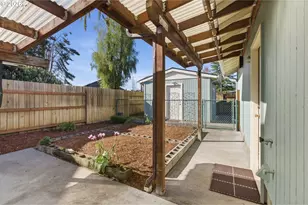 302 67th St, Springfield, OR 97478 - Photo 39