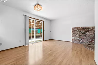 302 67th St, Springfield, OR 97478 - Photo 15