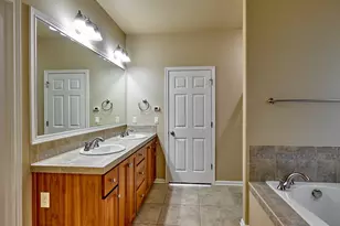 429 Turnberry Ave, Woodburn, OR 97071 - Photo 17