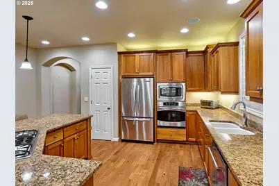 429 Turnberry Ave, Woodburn, OR 97071 - Photo 7