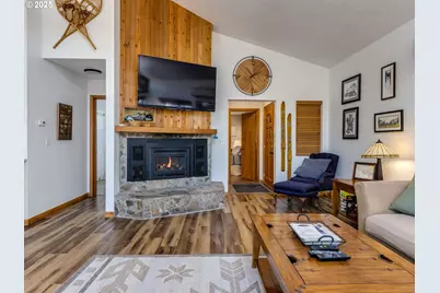 57543 Indian Ln, Sunriver, OR 97707 - Photo 15