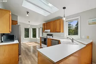 15601 Thayer Rd, Oregon City, OR 97045 - Photo 9