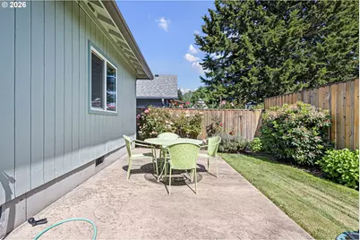 619 Driftwood Dr, Eugene, OR 97402 - Photo 39