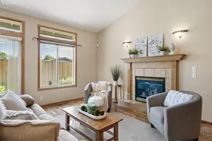 619 Driftwood Dr, Eugene, OR 97402 - Photo 7
