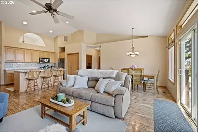619 Driftwood Dr, Eugene, OR 97402 - Photo 5