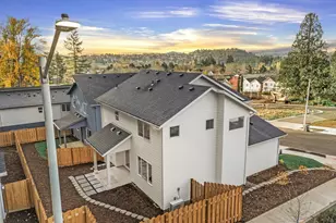 296 NW Mawrcrest Ave, Gresham, OR 97030 - Photo 35