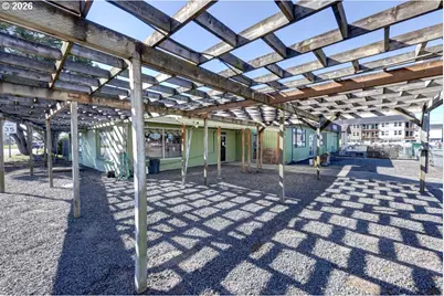 725 Ave J, Seaside, OR 97138 - Photo 15